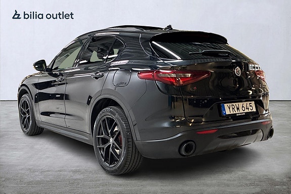 Alfa Romeo Stelvio 8 of 29