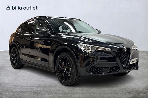 Alfa Romeo Stelvio 4 of 29