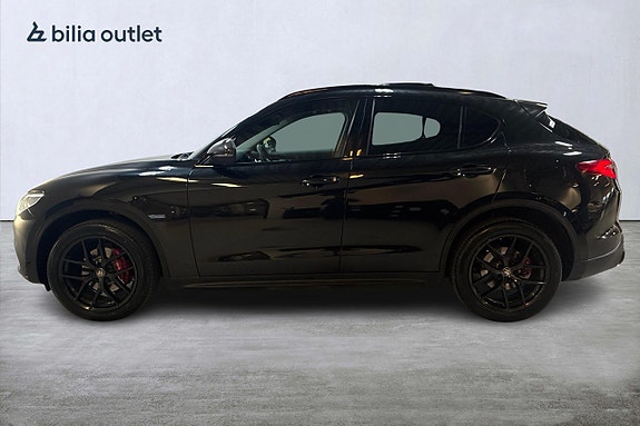 Alfa Romeo Stelvio 9 of 29