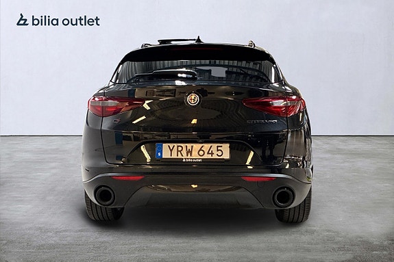 Alfa Romeo Stelvio 7 of 29