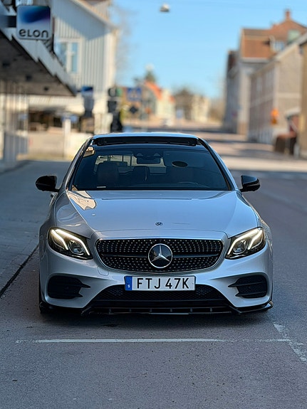 Mercedes-Benz E300 de 5 of 13