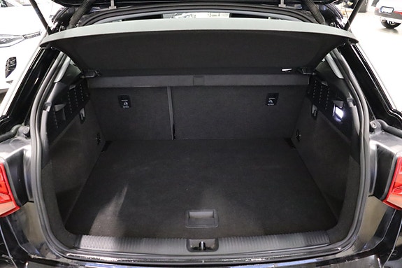 Audi Q2 6 of 25