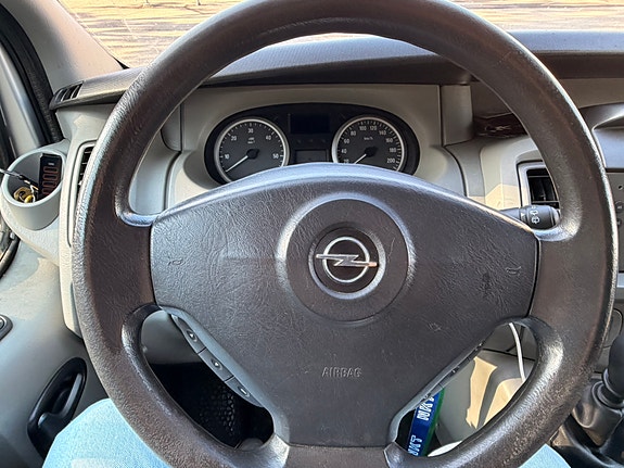 Opel Vivaro 5 of 13