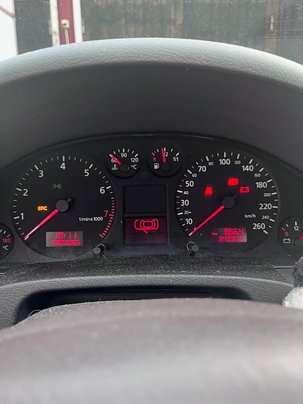 Audi A6 4 of 8