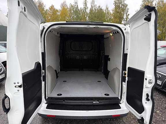 Fiat Doblo 22 of 25