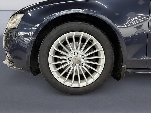 Audi A4 10 of 21