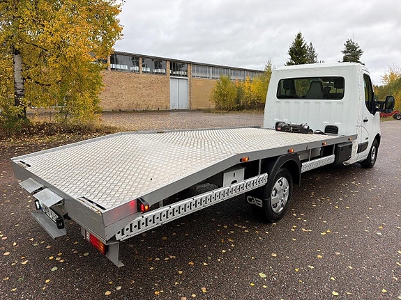 Nissan NV400 21 of 30