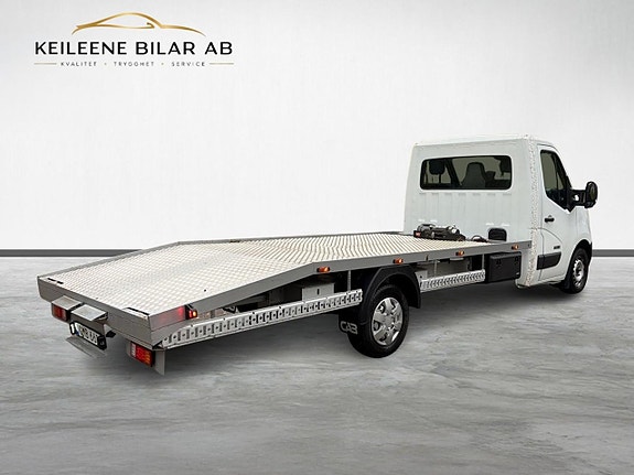 Nissan NV400 7 of 30