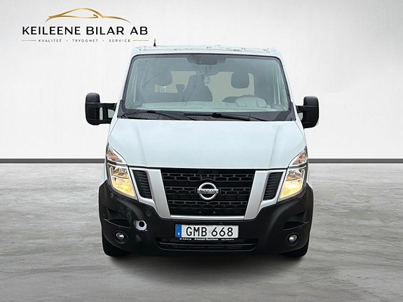 Nissan NV400 3 of 30