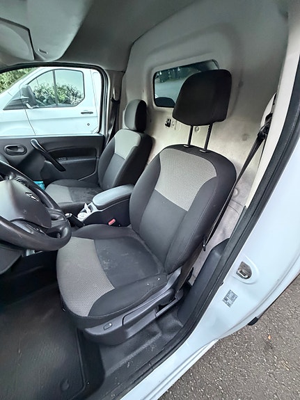 Renault Kangoo Express 9 of 15