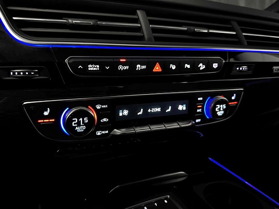 Audi SQ7 25 of 30