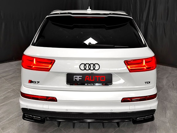 Audi SQ7 15 of 30