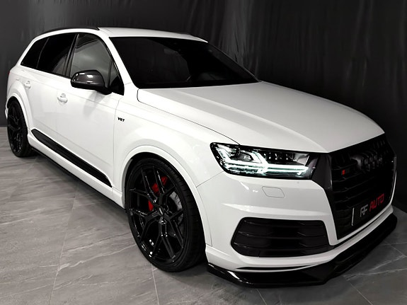 Audi SQ7 2 of 30