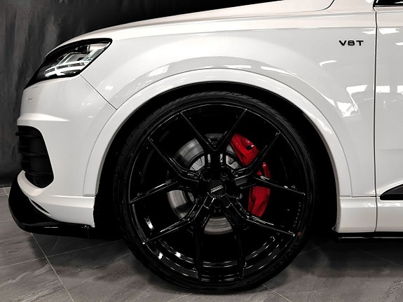 Audi SQ7 11 of 30