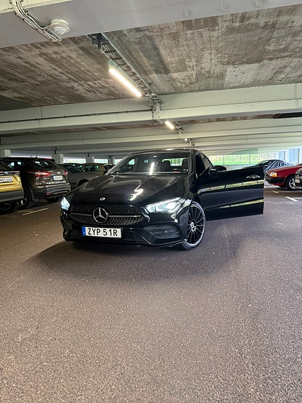 Mercedes-Benz CLA250 e 2 of 29