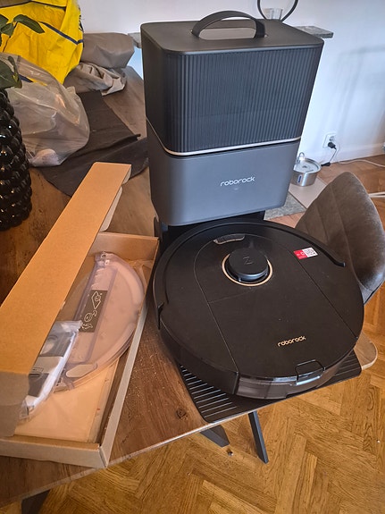 Roborock Q5 Pro+ robotdammsugare med dockningsstation