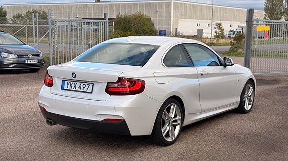 BMW 225d 4 of 30