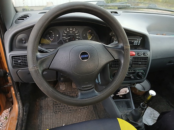 Fiat Strada 4 of 4