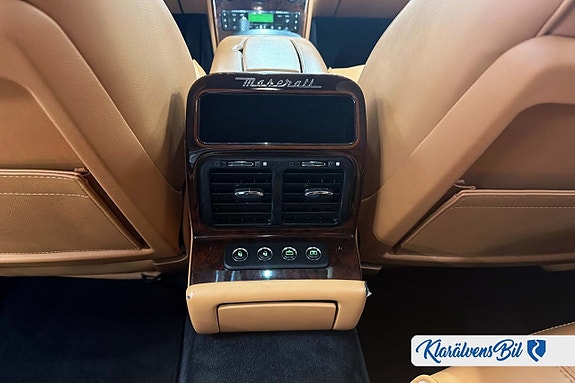 Maserati Quattroporte 16 of 19