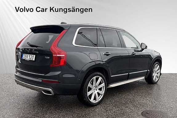 Volvo XC90 5 of 30