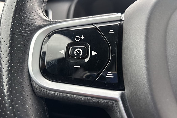 Volvo XC90 28 of 30