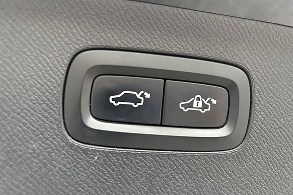 Volvo XC90 19 of 30