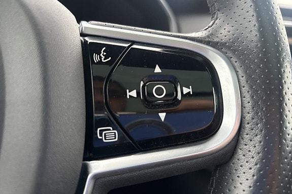 Volvo XC90 27 of 30