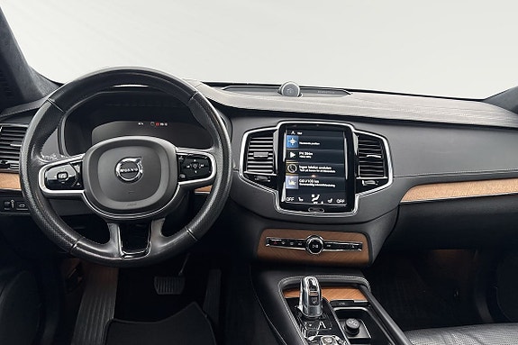Volvo XC90 9 of 30