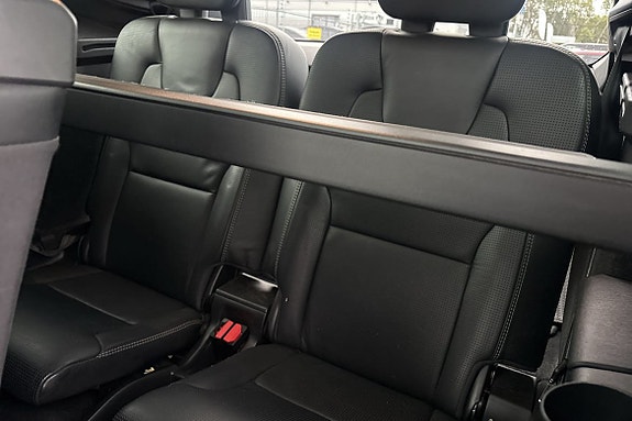 Volvo XC90 14 of 30