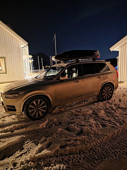Volvo XC90 4 of 9