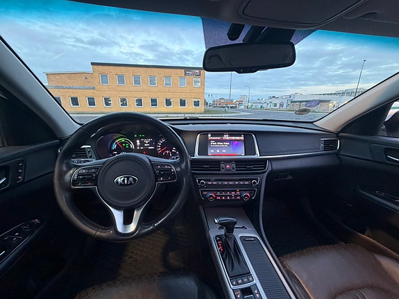 Kia Optima 5 of 8