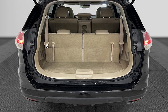 Nissan X-Trail 3 of 10