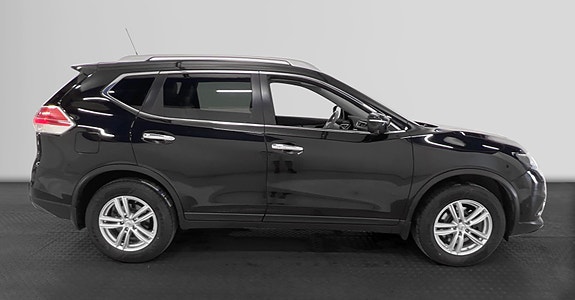 Nissan X-Trail 8 of 10