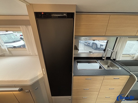 Adria COMPACT SELECT DL *Dieselvärmare - 3500 kg - Långbäddar - 6,99 meter - Komp. kylsk 16 of 23