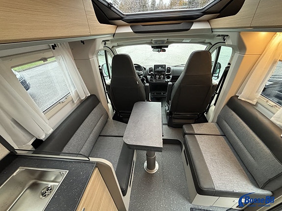 Adria COMPACT SELECT DL *Dieselvärmare - 3500 kg - Långbäddar - 6,99 meter - Komp. kylsk 11 of 23