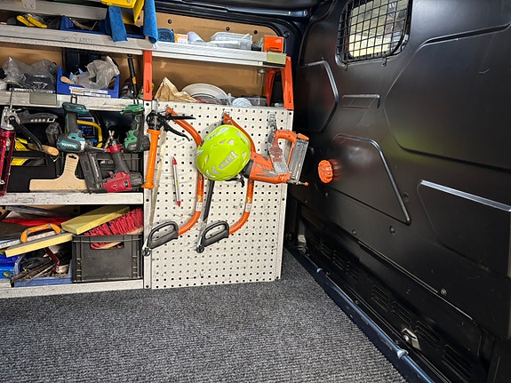 Ford Transit Custom 10 of 15