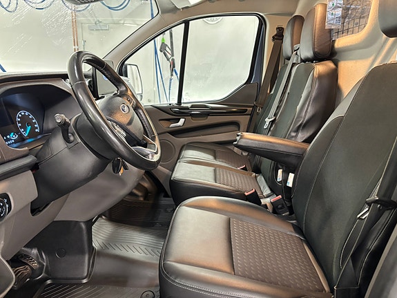 Ford Transit Custom 15 of 15