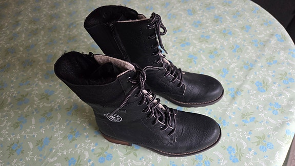 Product image 1 of 7