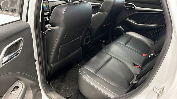 MG ZS 7 of 25