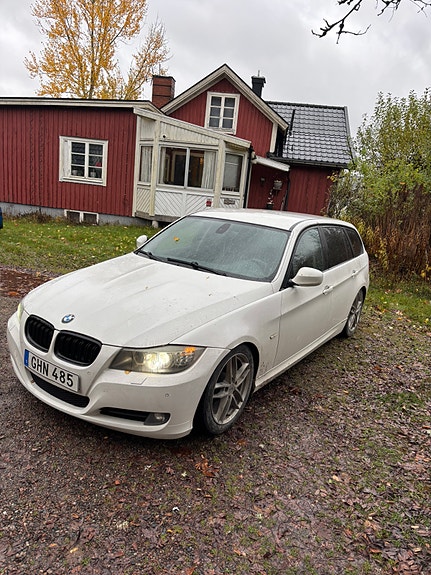 BMW 320d 2 of 6