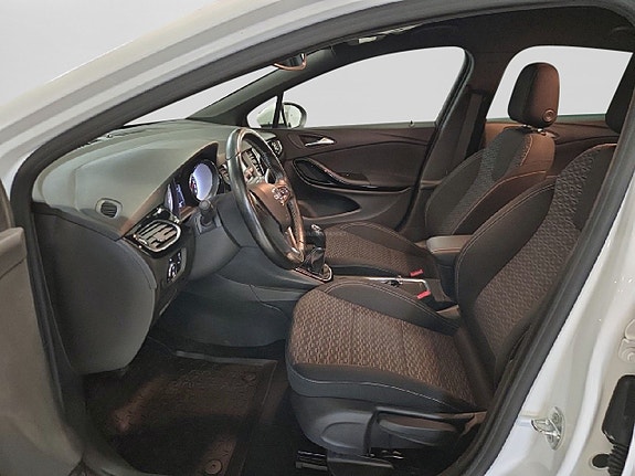 Opel Astra 8 of 14