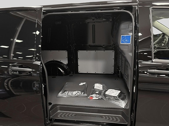 Mercedes-Benz eVito 129 9 of 10