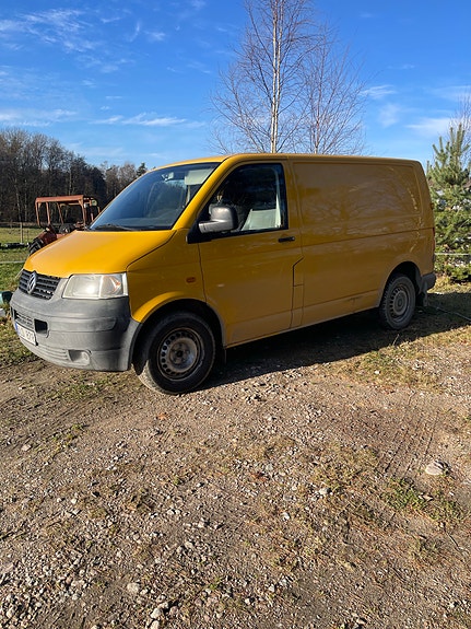 VW transporter T5 & Kia Carnival