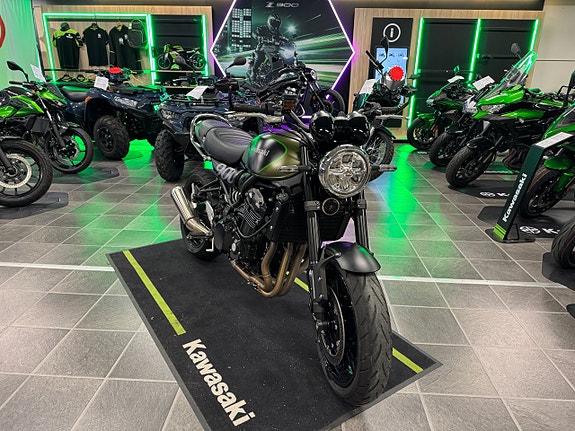 Kawasaki Z900RS 2 of 6