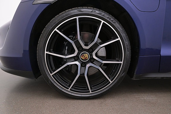 Porsche Taycan 4S 27 of 27