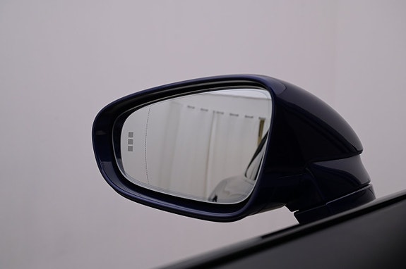 Porsche Taycan 4S 24 of 27