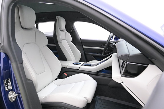 Porsche Taycan 4S 16 of 27