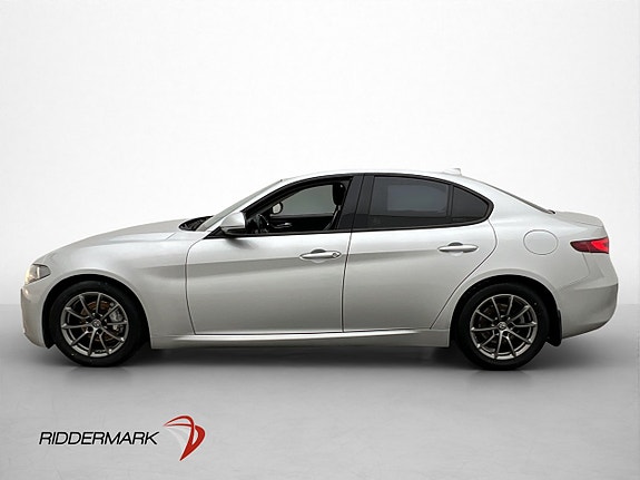 Alfa Romeo Giulia 4 of 30