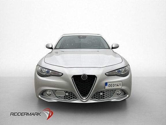 Alfa Romeo Giulia 2 of 30