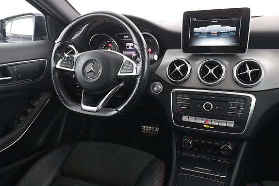 Mercedes-Benz GLA 200 14 of 30